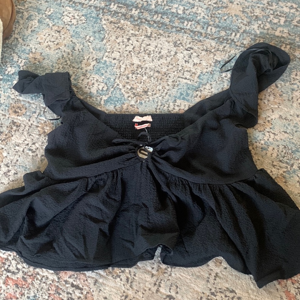 URBAN OUTFITTERS BLACK SIERRA KEY HOLE BABYDOLL BLOUSE